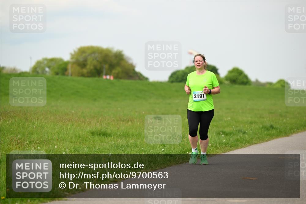 10.05.2026 - 8. Wedeler Halbmarathon Dr. Thomas Lammeyer http://msf.ph/oto/9700563 10.05.2026 11:40:01 Laufen 2191 meine-sportfotos.de