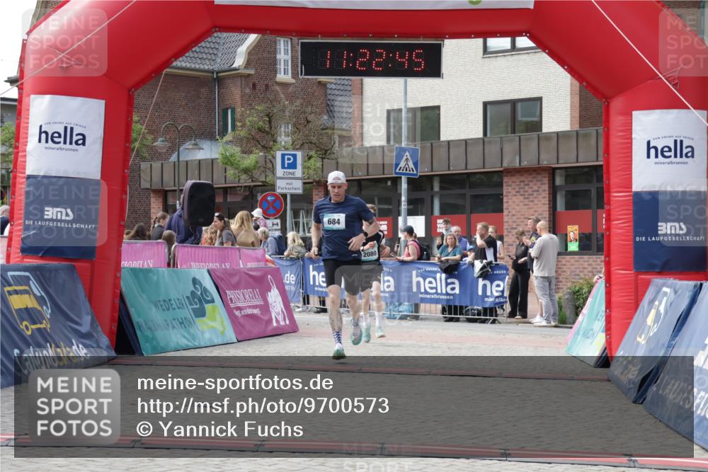 10.05.2026 - 8. Wedeler Halbmarathon Yannick Fuchs http://msf.ph/oto/9700573 10.05.2026 11:22:43 Ziel 552, 684, 2080 meine-sportfotos.de