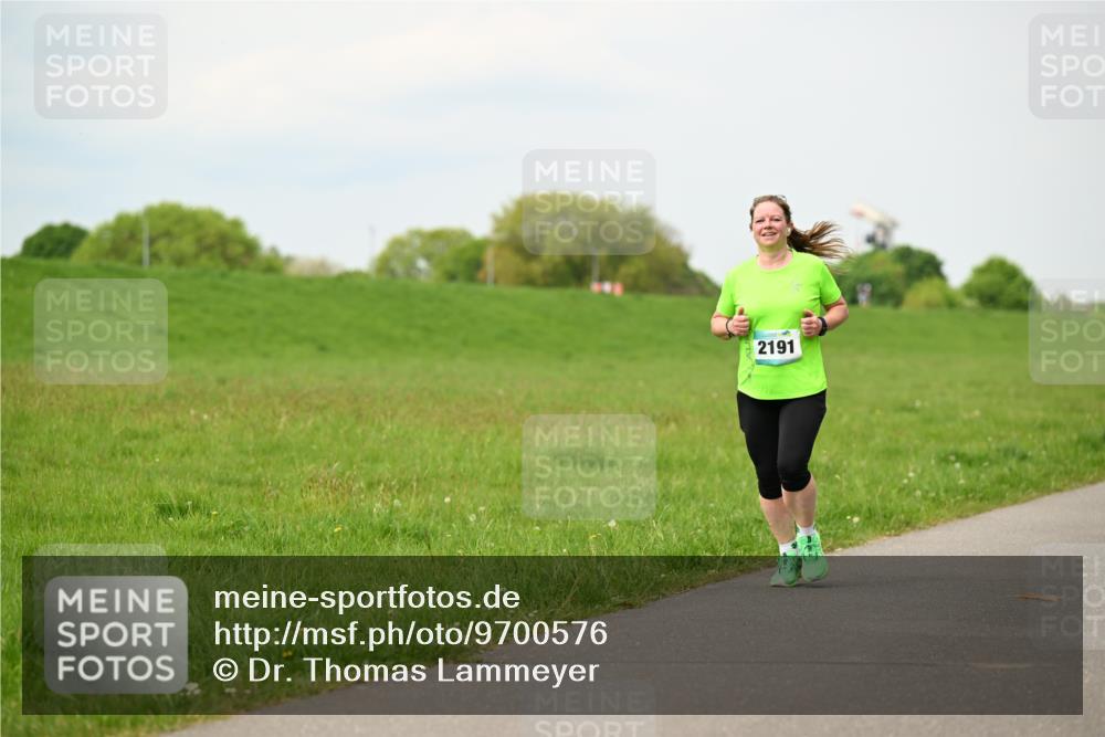 10.05.2026 - 8. Wedeler Halbmarathon Dr. Thomas Lammeyer http://msf.ph/oto/9700576 10.05.2026 11:40:02 Laufen 2191 meine-sportfotos.de