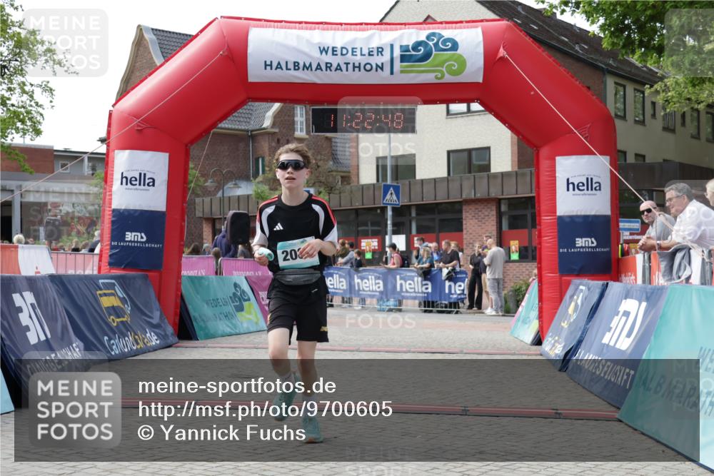 10.05.2026 - 8. Wedeler Halbmarathon Yannick Fuchs http://msf.ph/oto/9700605 10.05.2026 11:22:47 Ziel 684, 2080 meine-sportfotos.de
