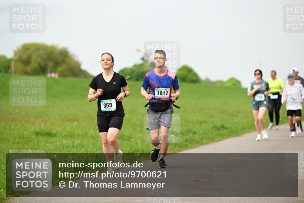 10.05.2026 - 8. Wedeler Halbmarathon Dr. Thomas Lammeyer http://msf.ph/oto/9700621 10.05.2026 11:40:09 Laufen 355, 1017 meine-sportfotos.de
