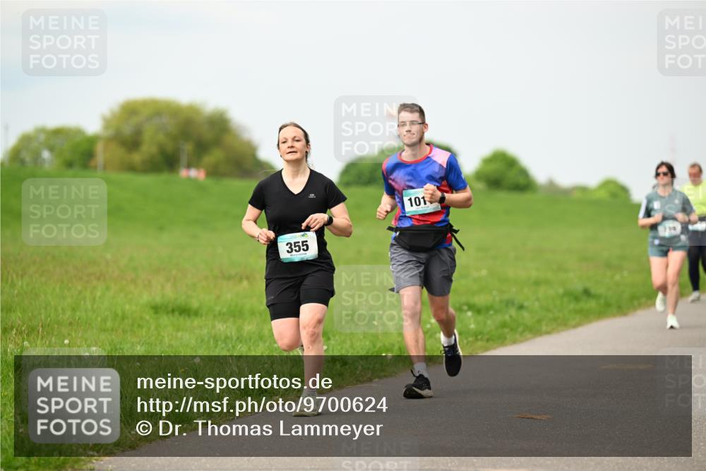 10.05.2026 - 8. Wedeler Halbmarathon Dr. Thomas Lammeyer http://msf.ph/oto/9700624 10.05.2026 11:40:09 Laufen 355, 101 meine-sportfotos.de