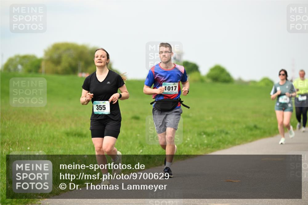 10.05.2026 - 8. Wedeler Halbmarathon Dr. Thomas Lammeyer http://msf.ph/oto/9700629 10.05.2026 11:40:10 Laufen 355, 1017 meine-sportfotos.de