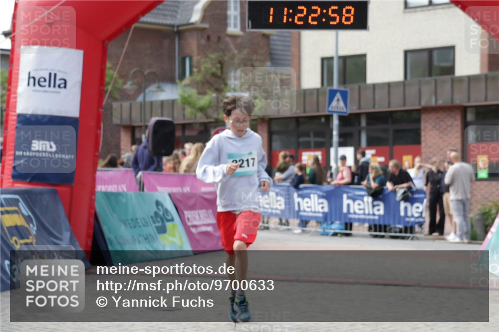 10.05.2026 - 8. Wedeler Halbmarathon Yannick Fuchs http://msf.ph/oto/9700633 10.05.2026 11:22:56 Ziel 251, 2217 meine-sportfotos.de