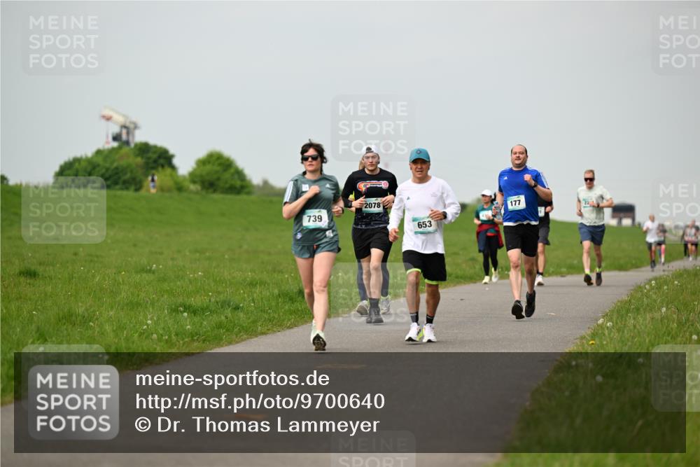 10.05.2026 - 8. Wedeler Halbmarathon Dr. Thomas Lammeyer http://msf.ph/oto/9700640 10.05.2026 11:40:12 Laufen 739, 2078, 653, 177 meine-sportfotos.de