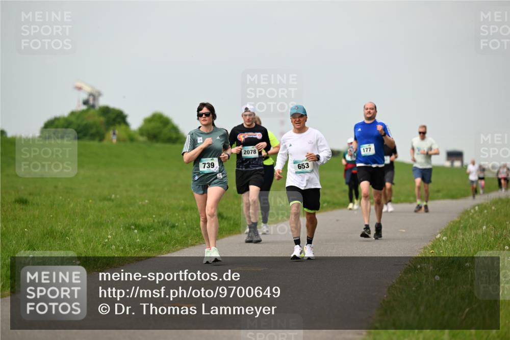 10.05.2026 - 8. Wedeler Halbmarathon Dr. Thomas Lammeyer http://msf.ph/oto/9700649 10.05.2026 11:40:12 Laufen 739, 2078, 653, 177 meine-sportfotos.de