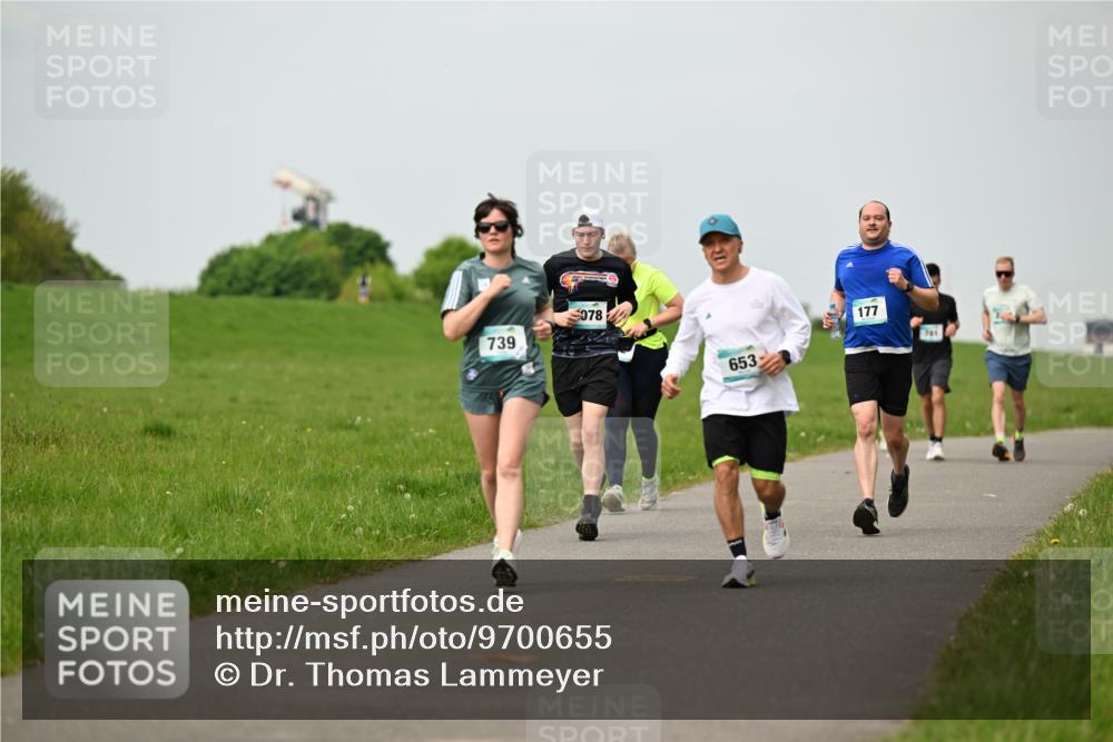 10.05.2026 - 8. Wedeler Halbmarathon Dr. Thomas Lammeyer http://msf.ph/oto/9700655 10.05.2026 11:40:13 Laufen 739, 978, 653, 177 meine-sportfotos.de
