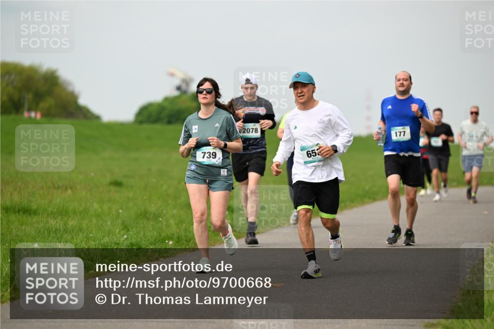10.05.2026 - 8. Wedeler Halbmarathon Dr. Thomas Lammeyer http://msf.ph/oto/9700668 10.05.2026 11:40:14 Laufen 739, 2078, 177 meine-sportfotos.de