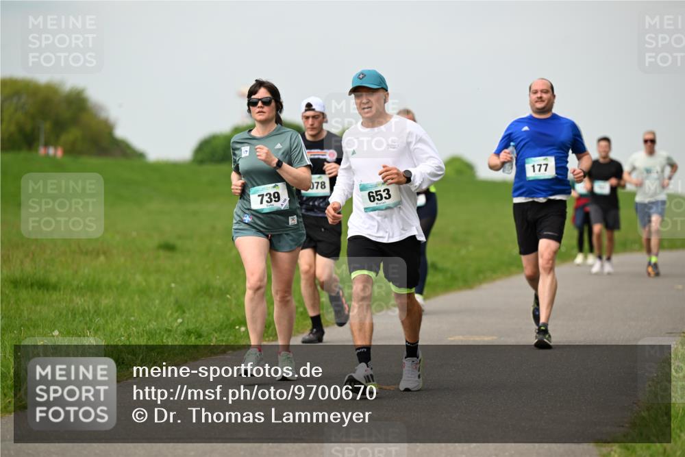 10.05.2026 - 8. Wedeler Halbmarathon Dr. Thomas Lammeyer http://msf.ph/oto/9700670 10.05.2026 11:40:15 Laufen 739, 078, 653, 177 meine-sportfotos.de