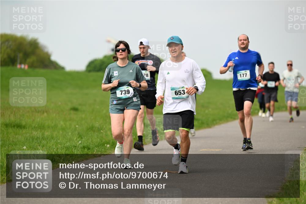10.05.2026 - 8. Wedeler Halbmarathon Dr. Thomas Lammeyer http://msf.ph/oto/9700674 10.05.2026 11:40:15 Laufen 739, 175, 177, 653 meine-sportfotos.de