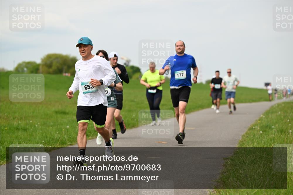 10.05.2026 - 8. Wedeler Halbmarathon Dr. Thomas Lammeyer http://msf.ph/oto/9700683 10.05.2026 11:40:16 Laufen 653, 177 meine-sportfotos.de