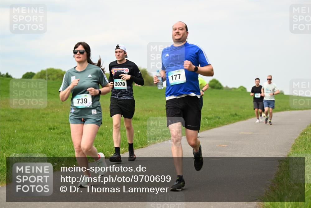 10.05.2026 - 8. Wedeler Halbmarathon Dr. Thomas Lammeyer http://msf.ph/oto/9700699 10.05.2026 11:40:18 Laufen 739, 2078, 177 meine-sportfotos.de