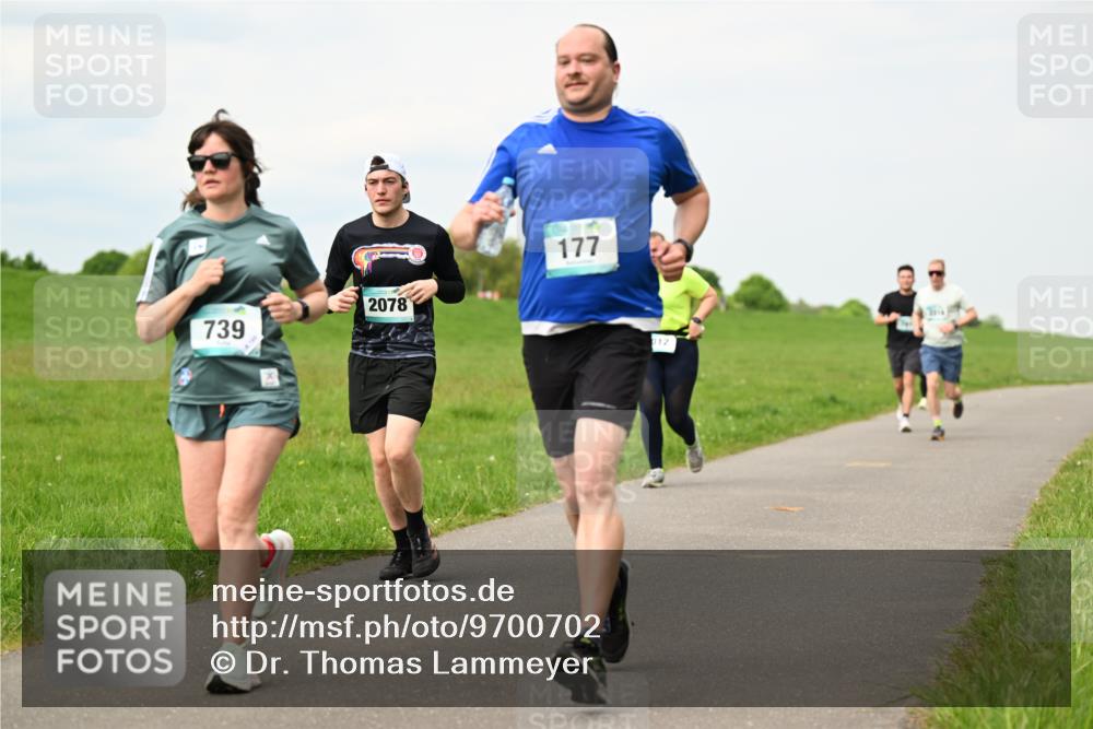 10.05.2026 - 8. Wedeler Halbmarathon Dr. Thomas Lammeyer http://msf.ph/oto/9700702 10.05.2026 11:40:18 Laufen 739, 2078, 177, 312 meine-sportfotos.de