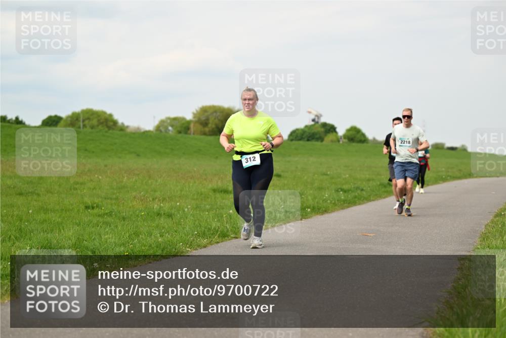 10.05.2026 - 8. Wedeler Halbmarathon Dr. Thomas Lammeyer http://msf.ph/oto/9700722 10.05.2026 11:40:20 Laufen 312, 2218 meine-sportfotos.de