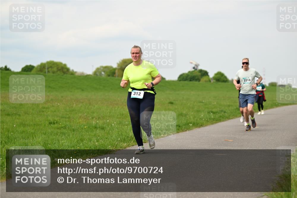 10.05.2026 - 8. Wedeler Halbmarathon Dr. Thomas Lammeyer http://msf.ph/oto/9700724 10.05.2026 11:40:21 Laufen 312, 2218 meine-sportfotos.de