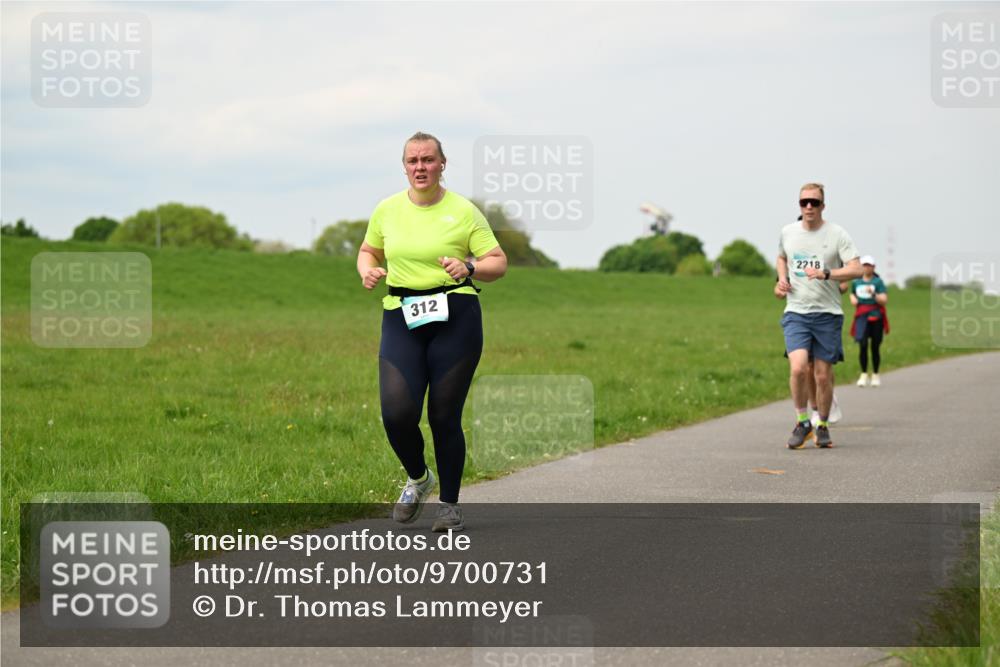10.05.2026 - 8. Wedeler Halbmarathon Dr. Thomas Lammeyer http://msf.ph/oto/9700731 10.05.2026 11:40:21 Laufen 312, 2218 meine-sportfotos.de
