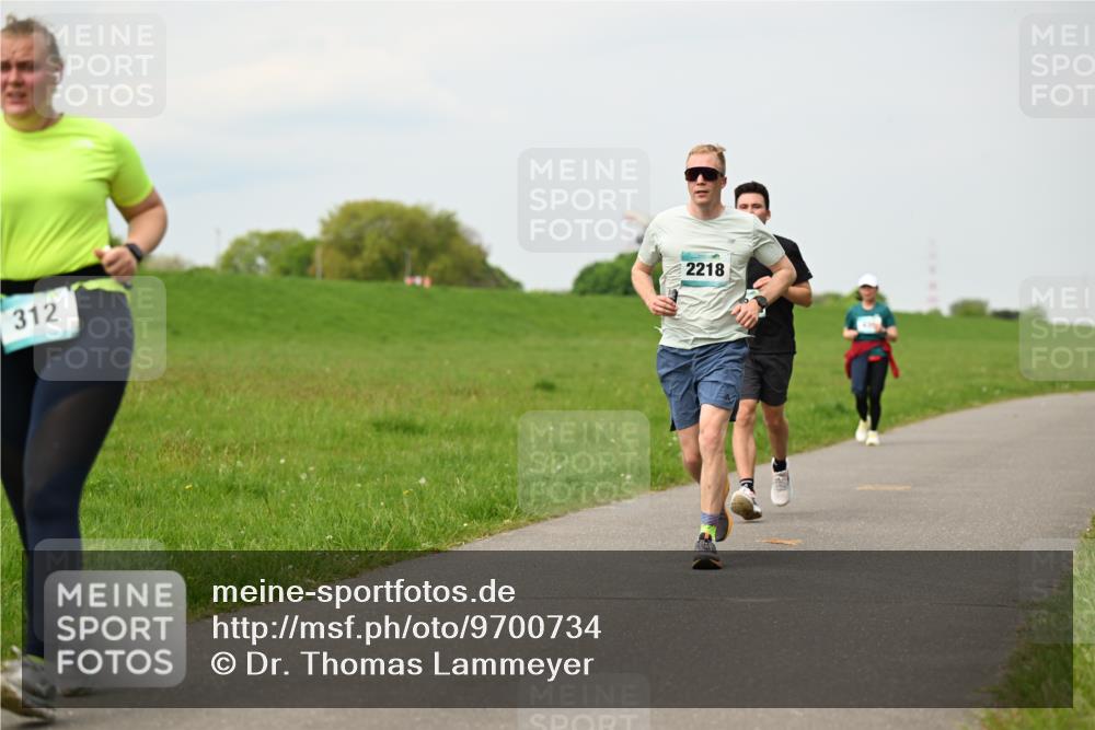 10.05.2026 - 8. Wedeler Halbmarathon Dr. Thomas Lammeyer http://msf.ph/oto/9700734 10.05.2026 11:40:22 Laufen 312, 2218 meine-sportfotos.de