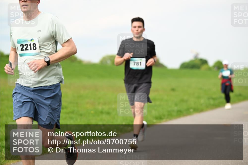 10.05.2026 - 8. Wedeler Halbmarathon Dr. Thomas Lammeyer http://msf.ph/oto/9700756 10.05.2026 11:40:25 Laufen 2218, 781 meine-sportfotos.de