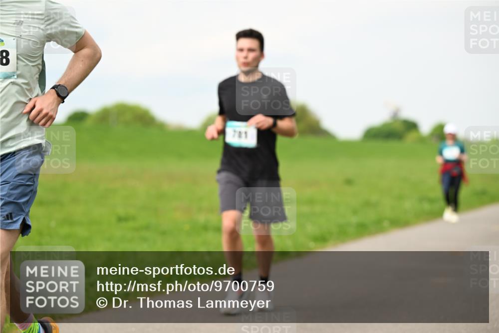 10.05.2026 - 8. Wedeler Halbmarathon Dr. Thomas Lammeyer http://msf.ph/oto/9700759 10.05.2026 11:40:25 Laufen 781 meine-sportfotos.de