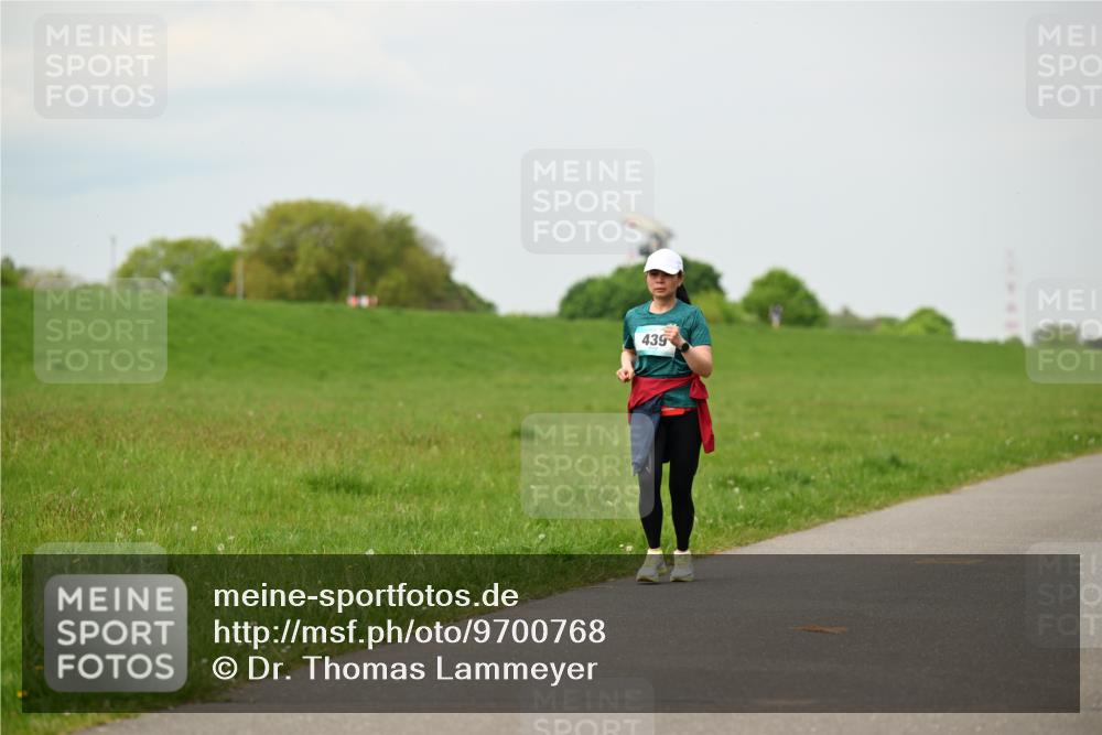 10.05.2026 - 8. Wedeler Halbmarathon Dr. Thomas Lammeyer http://msf.ph/oto/9700768 10.05.2026 11:40:28 Laufen 439 meine-sportfotos.de
