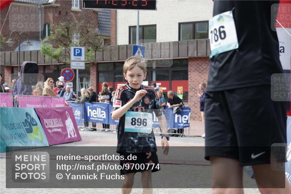 10.05.2026 - 8. Wedeler Halbmarathon Yannick Fuchs http://msf.ph/oto/9700774 10.05.2026 11:23:27 Ziel 786, 896 meine-sportfotos.de