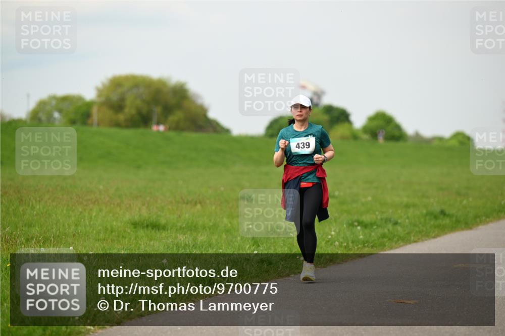 10.05.2026 - 8. Wedeler Halbmarathon Dr. Thomas Lammeyer http://msf.ph/oto/9700775 10.05.2026 11:40:28 Laufen 439 meine-sportfotos.de