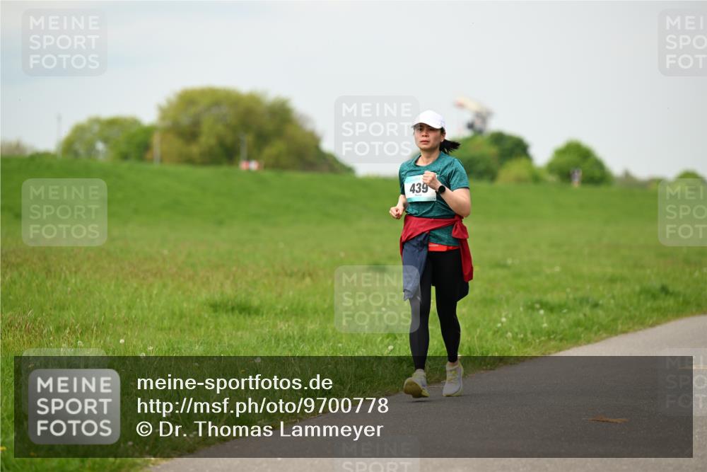 10.05.2026 - 8. Wedeler Halbmarathon Dr. Thomas Lammeyer http://msf.ph/oto/9700778 10.05.2026 11:40:28 Laufen 439 meine-sportfotos.de