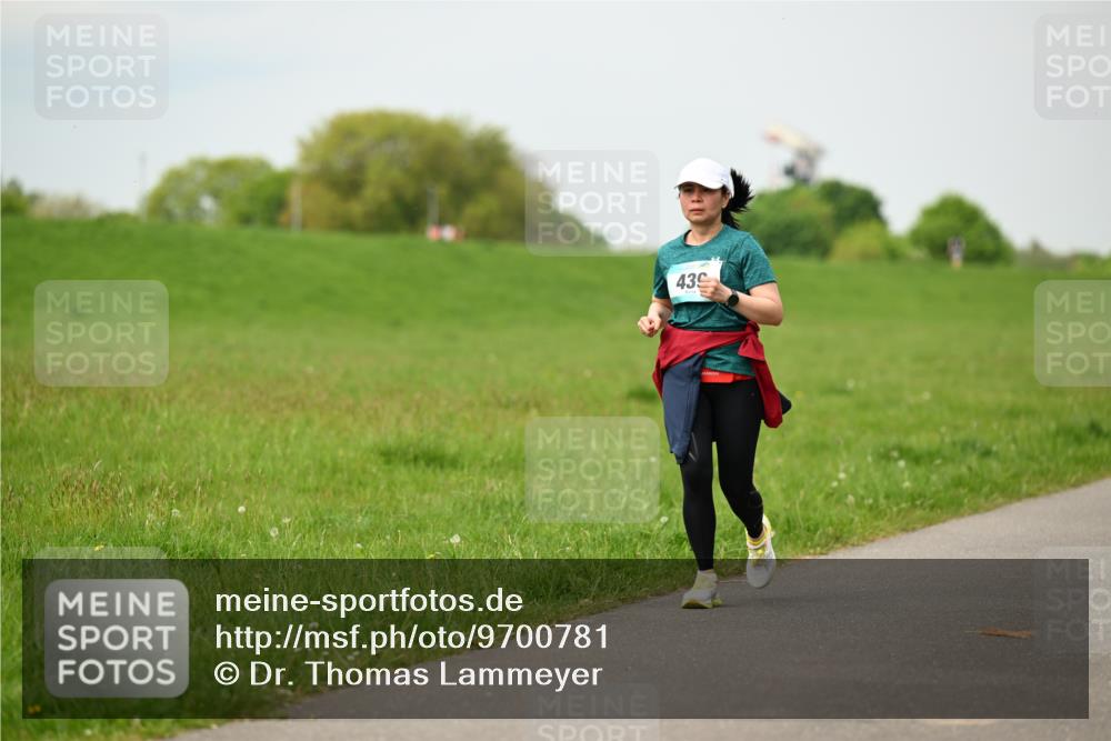 10.05.2026 - 8. Wedeler Halbmarathon Dr. Thomas Lammeyer http://msf.ph/oto/9700781 10.05.2026 11:40:29 Laufen 439 meine-sportfotos.de