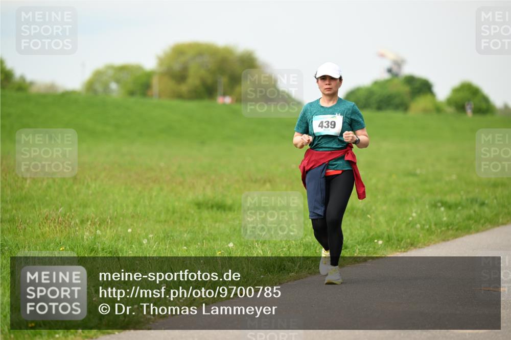 10.05.2026 - 8. Wedeler Halbmarathon Dr. Thomas Lammeyer http://msf.ph/oto/9700785 10.05.2026 11:40:29 Laufen 439 meine-sportfotos.de