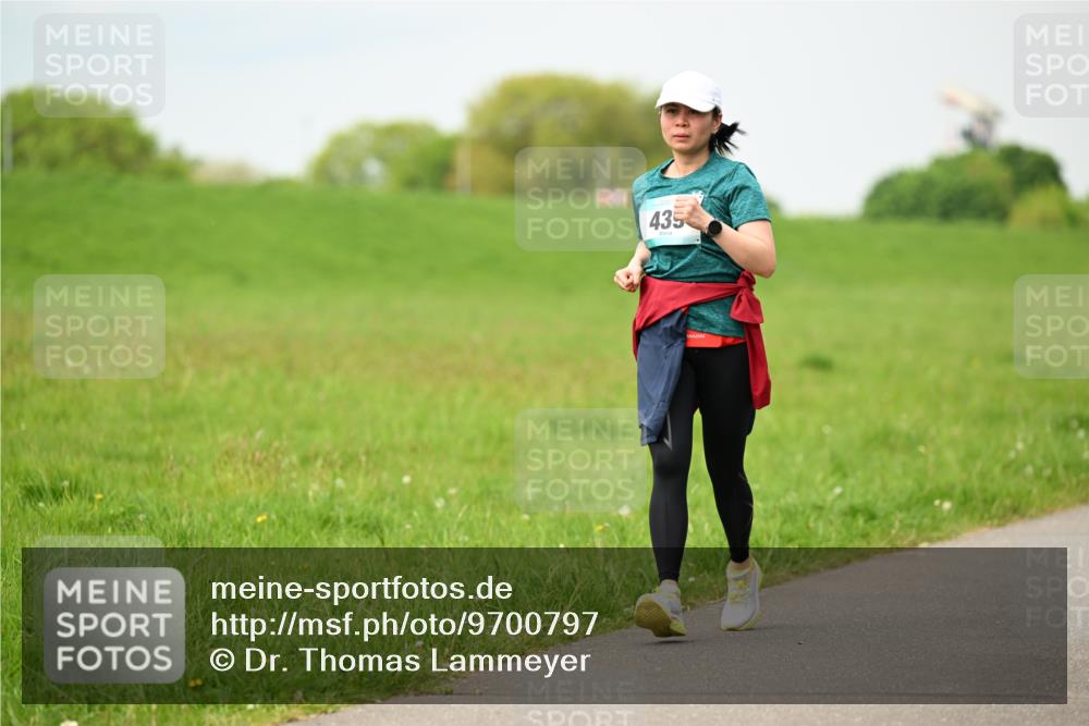10.05.2026 - 8. Wedeler Halbmarathon Dr. Thomas Lammeyer http://msf.ph/oto/9700797 10.05.2026 11:40:30 Laufen 435 meine-sportfotos.de