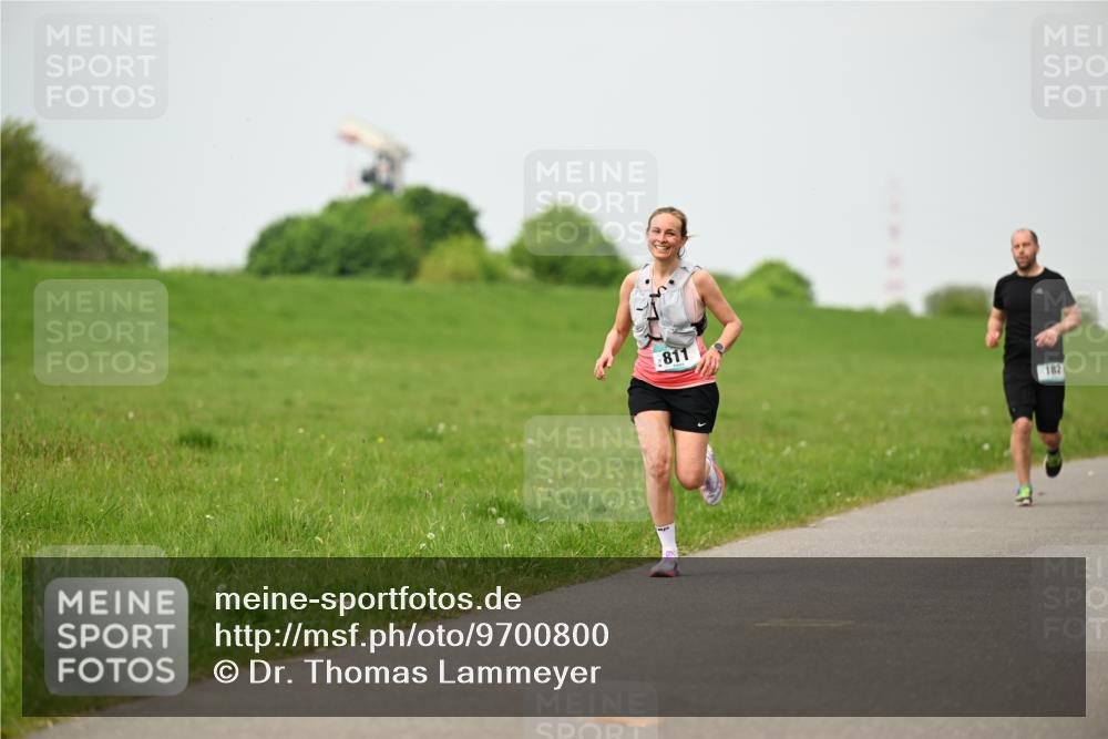 10.05.2026 - 8. Wedeler Halbmarathon Dr. Thomas Lammeyer http://msf.ph/oto/9700800 10.05.2026 11:40:45 Laufen 811, 182 meine-sportfotos.de