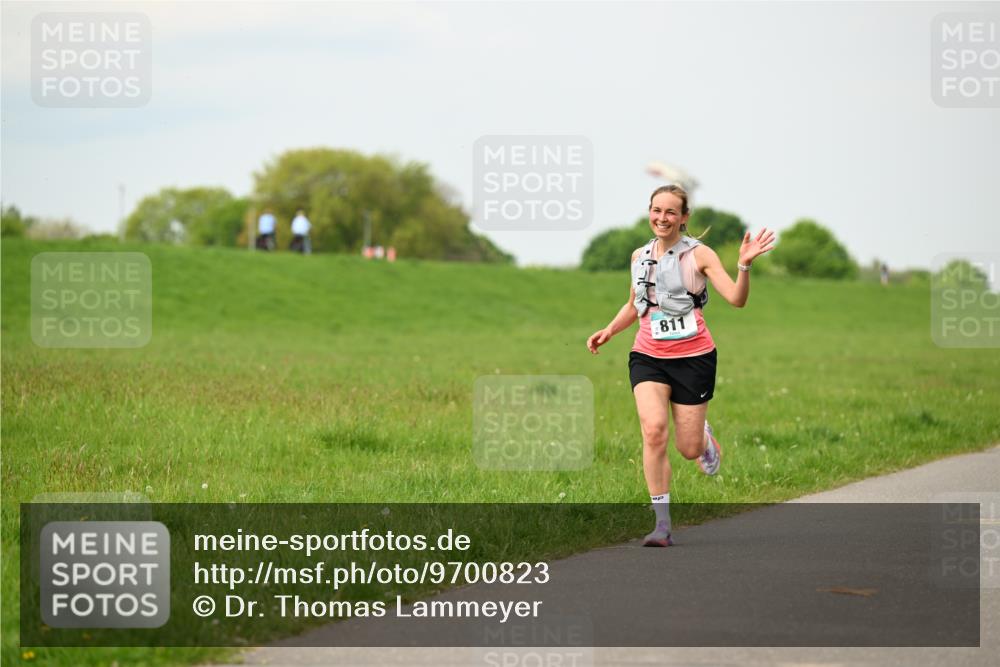 10.05.2026 - 8. Wedeler Halbmarathon Dr. Thomas Lammeyer http://msf.ph/oto/9700823 10.05.2026 11:40:47 Laufen 811 meine-sportfotos.de