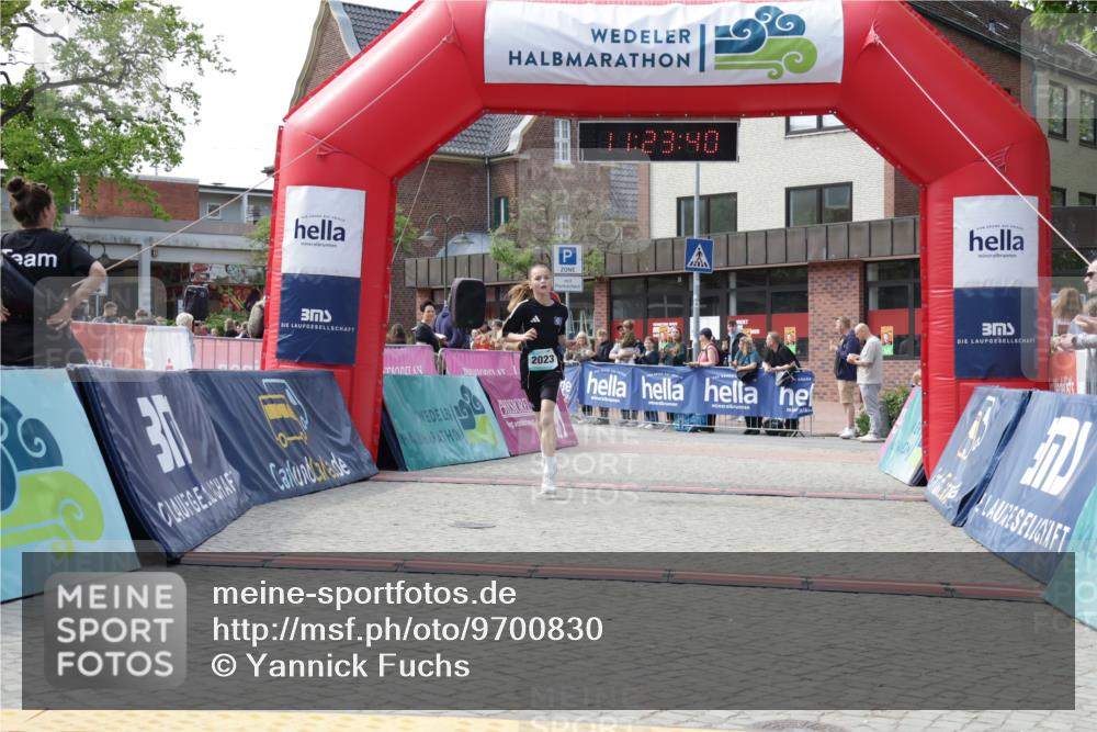 10.05.2026 - 8. Wedeler Halbmarathon Yannick Fuchs http://msf.ph/oto/9700830 10.05.2026 11:23:38 Ziel 2023, 2166 meine-sportfotos.de