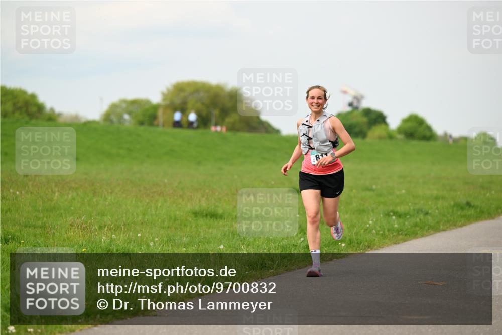 10.05.2026 - 8. Wedeler Halbmarathon Dr. Thomas Lammeyer http://msf.ph/oto/9700832 10.05.2026 11:40:47 Laufen 811 meine-sportfotos.de