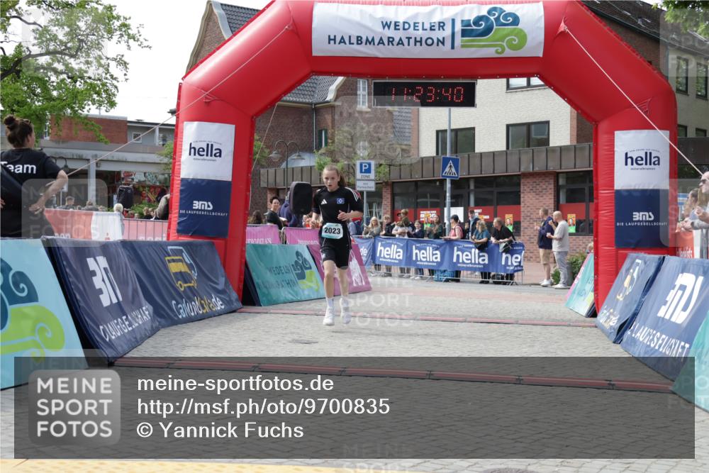 10.05.2026 - 8. Wedeler Halbmarathon Yannick Fuchs http://msf.ph/oto/9700835 10.05.2026 11:23:39 Ziel 2023, 2166 meine-sportfotos.de