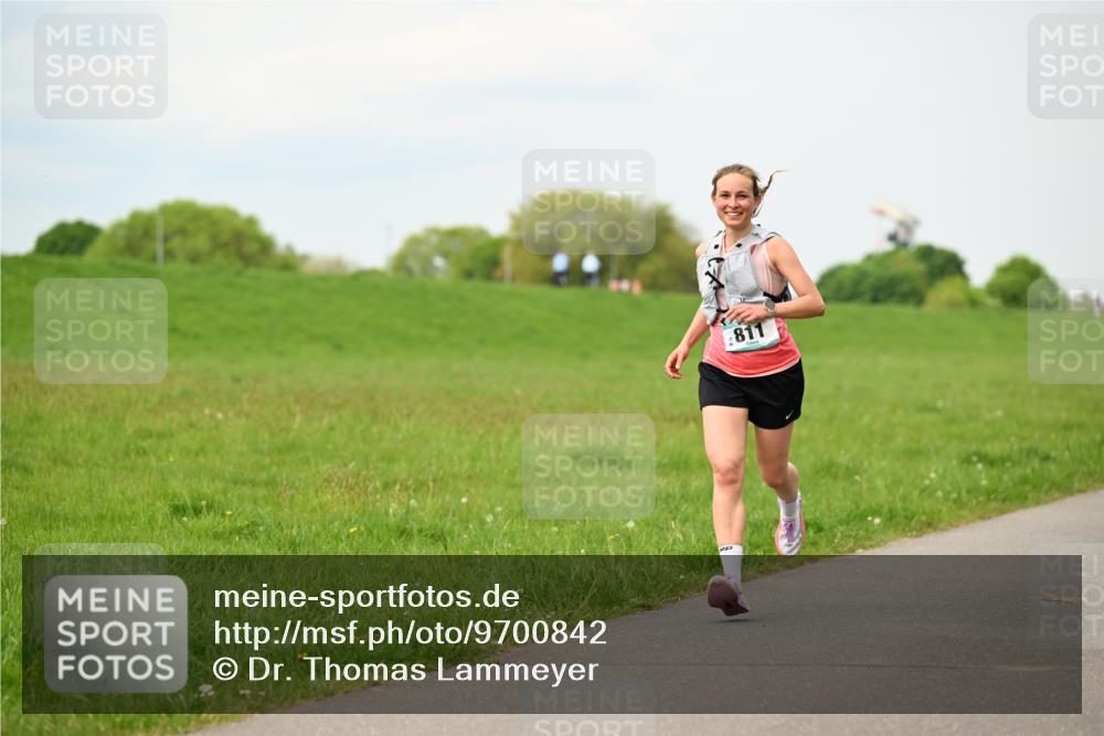 10.05.2026 - 8. Wedeler Halbmarathon Dr. Thomas Lammeyer http://msf.ph/oto/9700842 10.05.2026 11:40:48 Laufen 811 meine-sportfotos.de