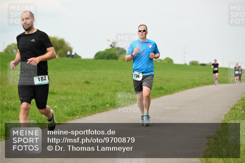 10.05.2026 - 8. Wedeler Halbmarathon Dr. Thomas Lammeyer http://msf.ph/oto/9700879 10.05.2026 11:40:53 Laufen 736, 182 meine-sportfotos.de