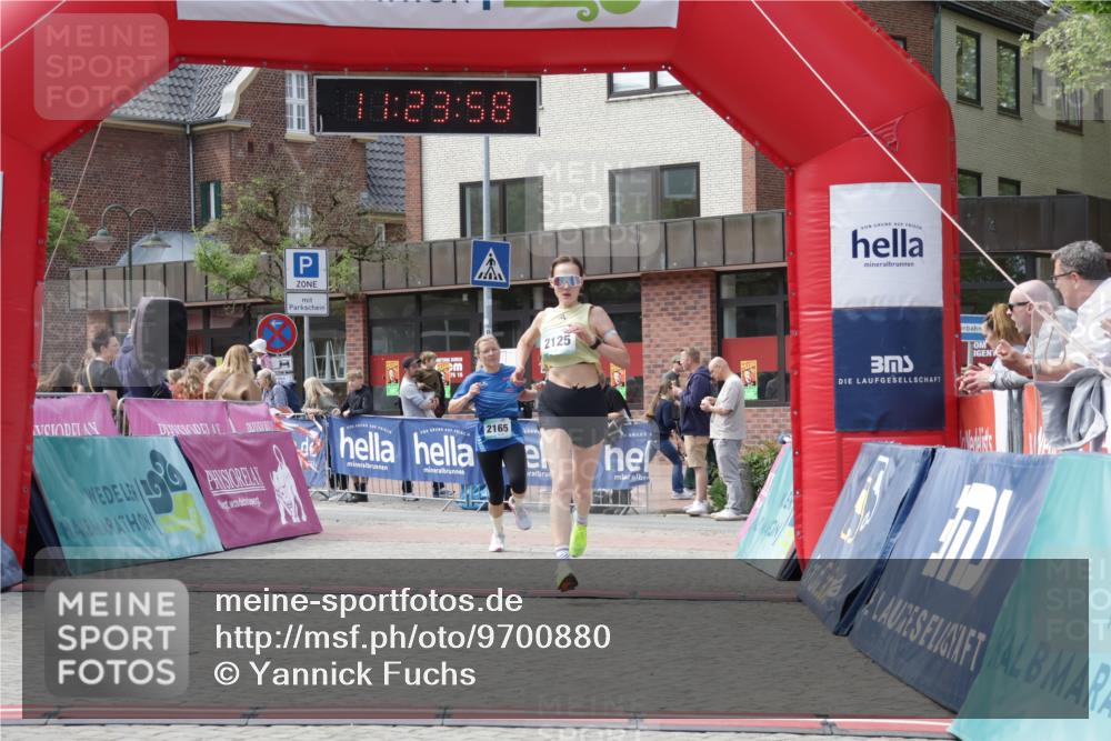 10.05.2026 - 8. Wedeler Halbmarathon Yannick Fuchs http://msf.ph/oto/9700880 10.05.2026 11:23:56 Ziel 2125, 2165 meine-sportfotos.de