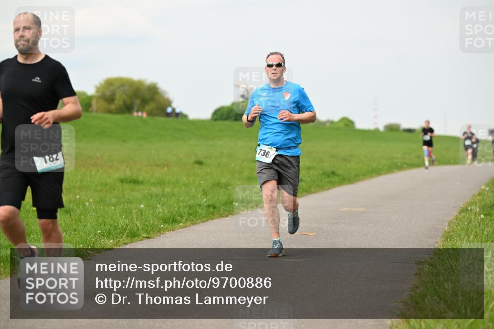 10.05.2026 - 8. Wedeler Halbmarathon Dr. Thomas Lammeyer http://msf.ph/oto/9700886 10.05.2026 11:40:54 Laufen 736, 182 meine-sportfotos.de