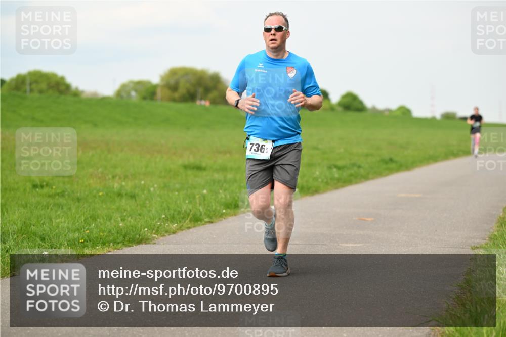 10.05.2026 - 8. Wedeler Halbmarathon Dr. Thomas Lammeyer http://msf.ph/oto/9700895 10.05.2026 11:40:55 Laufen 736 meine-sportfotos.de