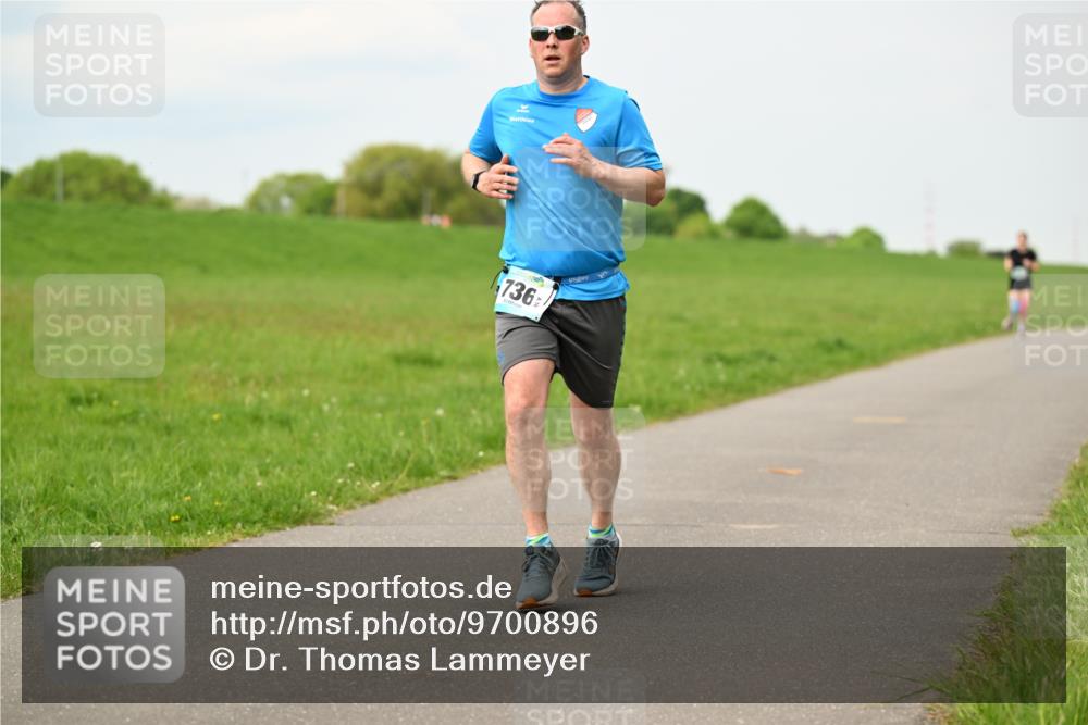 10.05.2026 - 8. Wedeler Halbmarathon Dr. Thomas Lammeyer http://msf.ph/oto/9700896 10.05.2026 11:40:55 Laufen 736 meine-sportfotos.de