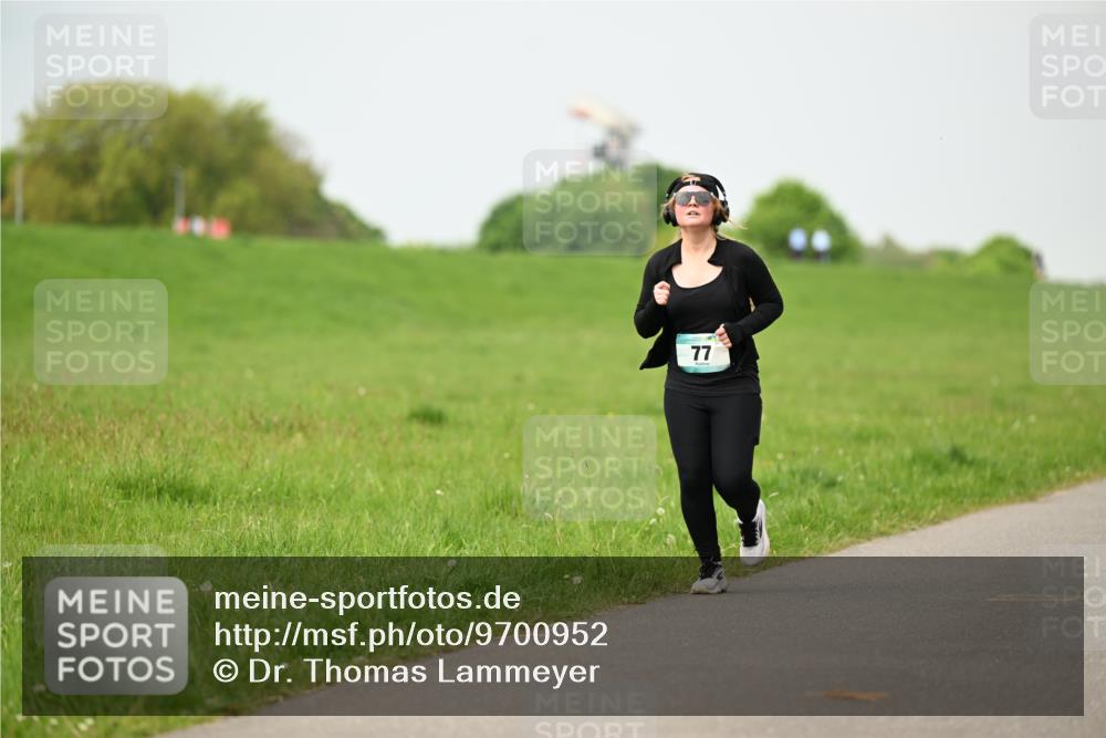 10.05.2026 - 8. Wedeler Halbmarathon Dr. Thomas Lammeyer http://msf.ph/oto/9700952 10.05.2026 11:41:16 Laufen  meine-sportfotos.de