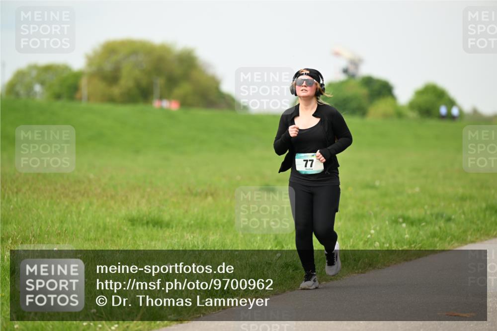 10.05.2026 - 8. Wedeler Halbmarathon Dr. Thomas Lammeyer http://msf.ph/oto/9700962 10.05.2026 11:41:17 Laufen  meine-sportfotos.de