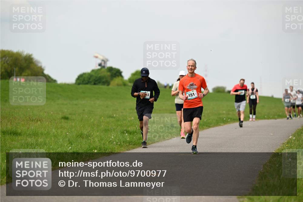 10.05.2026 - 8. Wedeler Halbmarathon Dr. Thomas Lammeyer http://msf.ph/oto/9700977 10.05.2026 11:41:25 Laufen 151 meine-sportfotos.de