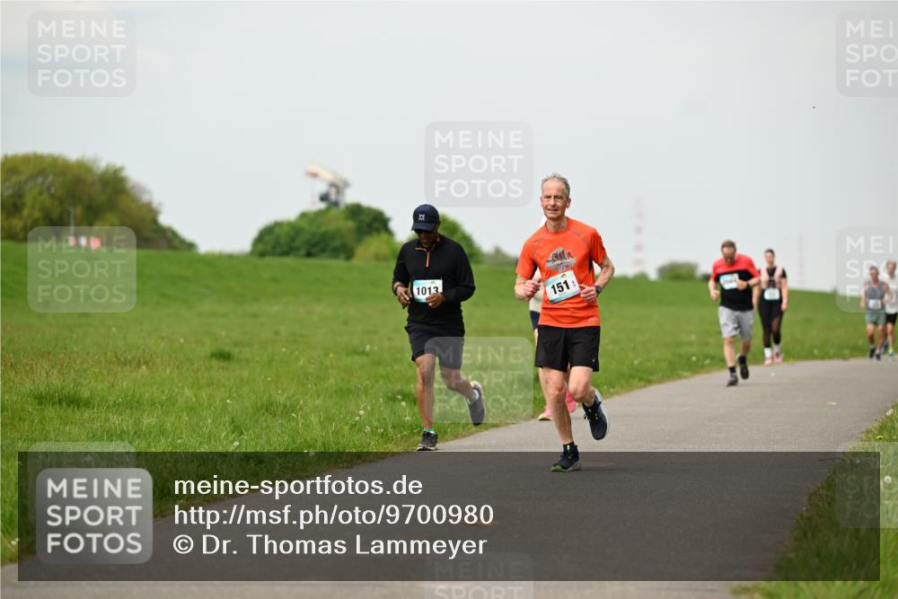 10.05.2026 - 8. Wedeler Halbmarathon Dr. Thomas Lammeyer http://msf.ph/oto/9700980 10.05.2026 11:41:25 Laufen 1013, 151 meine-sportfotos.de
