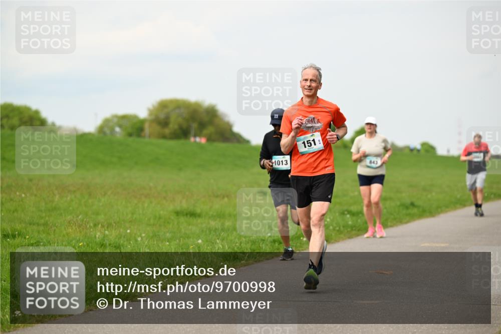 10.05.2026 - 8. Wedeler Halbmarathon Dr. Thomas Lammeyer http://msf.ph/oto/9700998 10.05.2026 11:41:28 Laufen 1013, 151, 843 meine-sportfotos.de