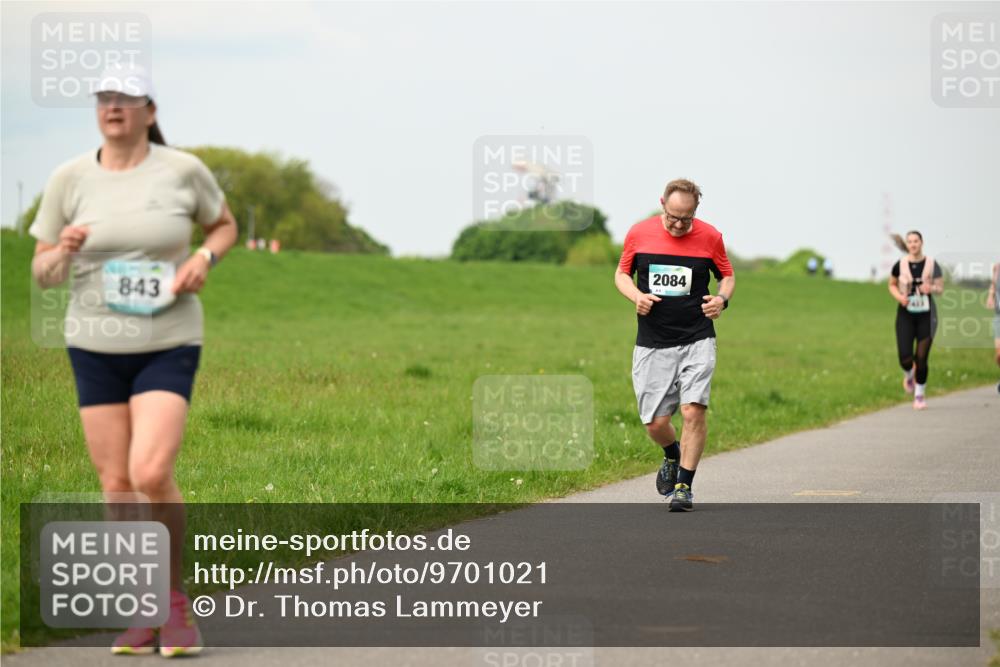 10.05.2026 - 8. Wedeler Halbmarathon Dr. Thomas Lammeyer http://msf.ph/oto/9701021 10.05.2026 11:41:33 Laufen 843, 2084 meine-sportfotos.de