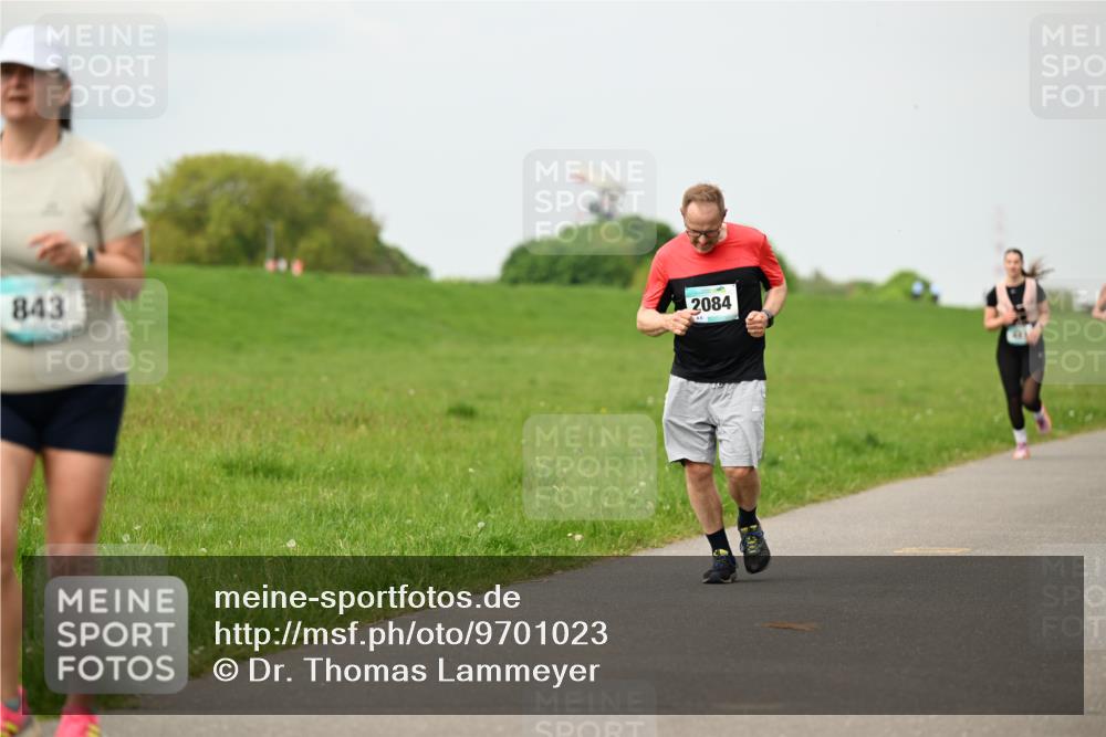 10.05.2026 - 8. Wedeler Halbmarathon Dr. Thomas Lammeyer http://msf.ph/oto/9701023 10.05.2026 11:41:34 Laufen 843, 2084 meine-sportfotos.de