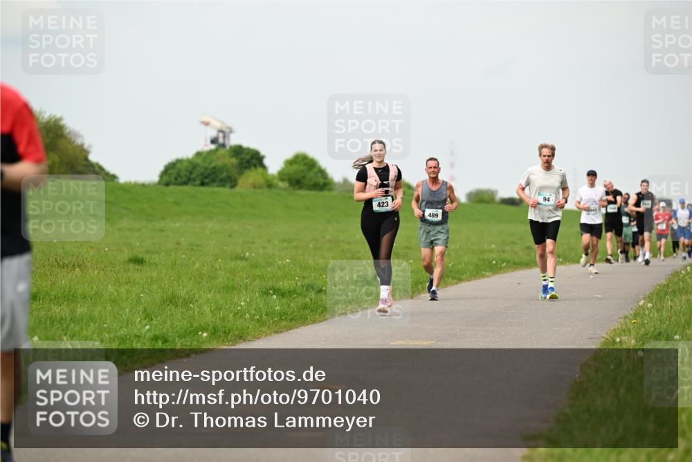 10.05.2026 - 8. Wedeler Halbmarathon Dr. Thomas Lammeyer http://msf.ph/oto/9701040 10.05.2026 11:41:37 Laufen 423 meine-sportfotos.de