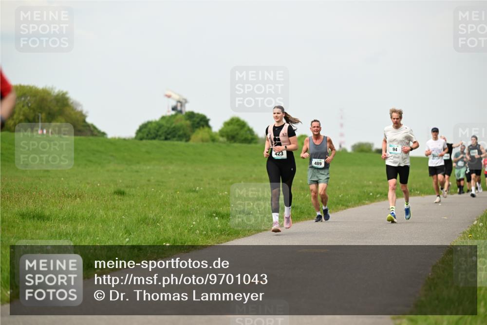 10.05.2026 - 8. Wedeler Halbmarathon Dr. Thomas Lammeyer http://msf.ph/oto/9701043 10.05.2026 11:41:37 Laufen 423, 489, 30454 meine-sportfotos.de